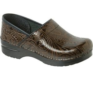 Dansko Womens Sonja Floral Tooled Clogs